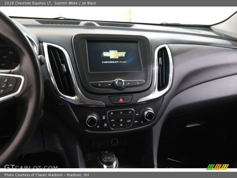 Summit White / Jet Black 2018 Chevrolet Equinox LT