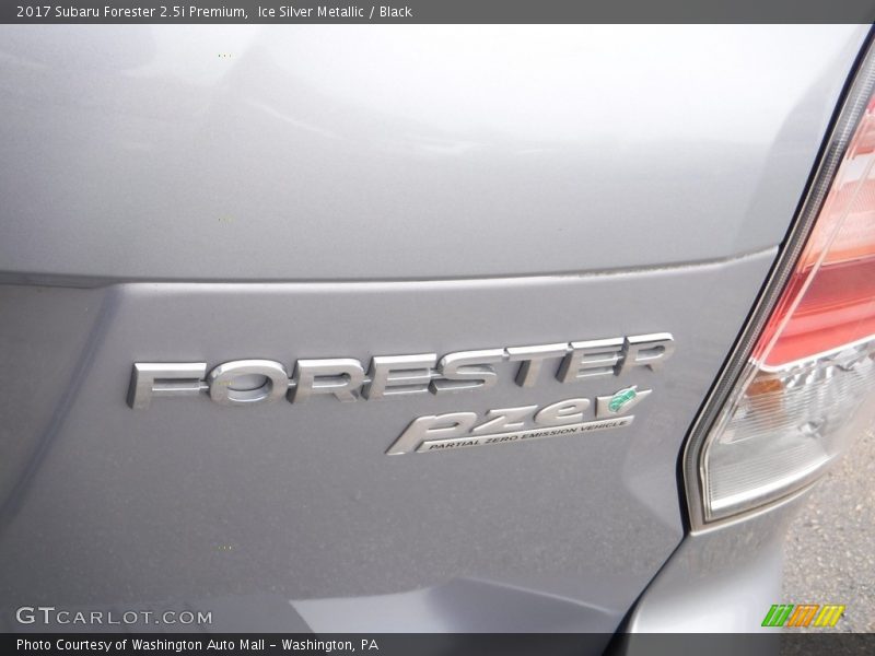 Ice Silver Metallic / Black 2017 Subaru Forester 2.5i Premium