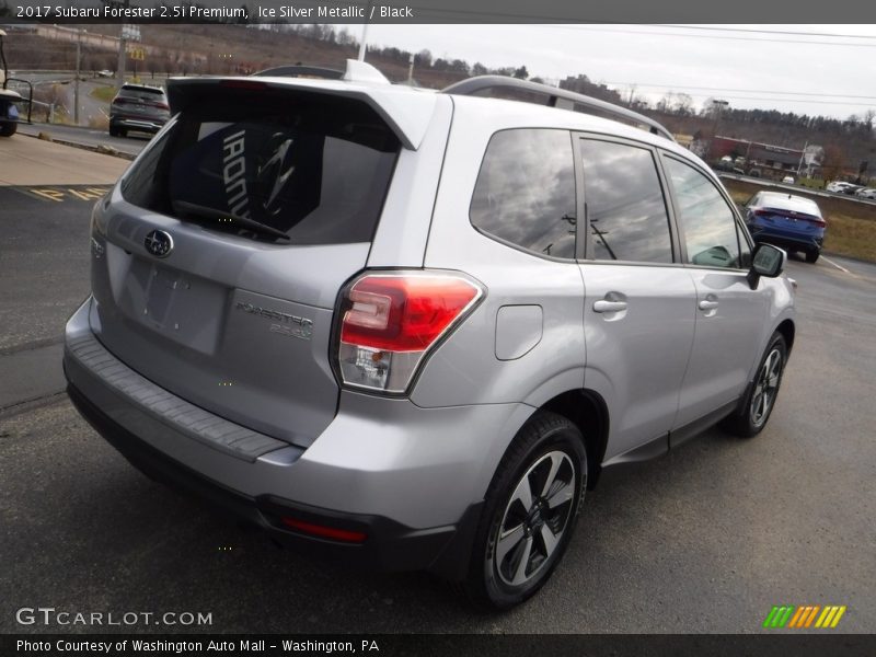 Ice Silver Metallic / Black 2017 Subaru Forester 2.5i Premium