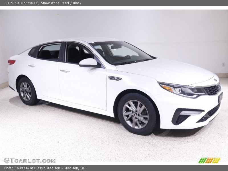 Snow White Pearl / Black 2019 Kia Optima LX