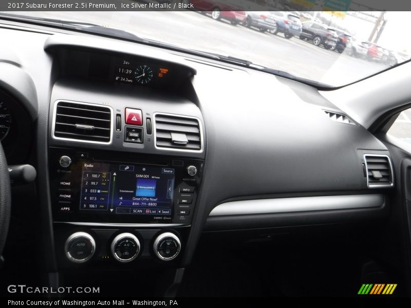 Ice Silver Metallic / Black 2017 Subaru Forester 2.5i Premium