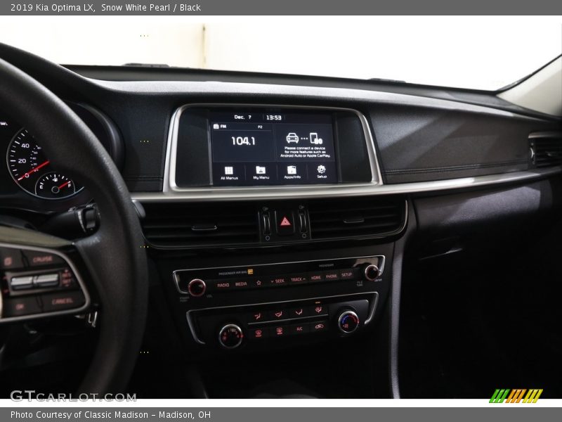 Snow White Pearl / Black 2019 Kia Optima LX