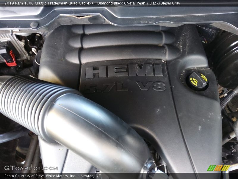 Diamond Black Crystal Pearl / Black/Diesel Gray 2019 Ram 1500 Classic Tradesman Quad Cab 4x4