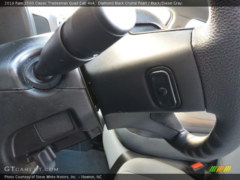 Diamond Black Crystal Pearl / Black/Diesel Gray 2019 Ram 1500 Classic Tradesman Quad Cab 4x4