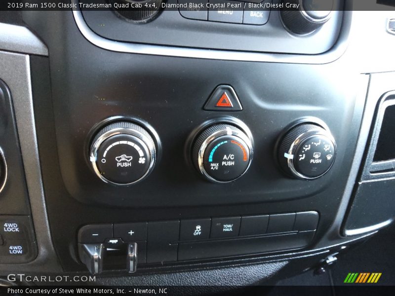 Diamond Black Crystal Pearl / Black/Diesel Gray 2019 Ram 1500 Classic Tradesman Quad Cab 4x4