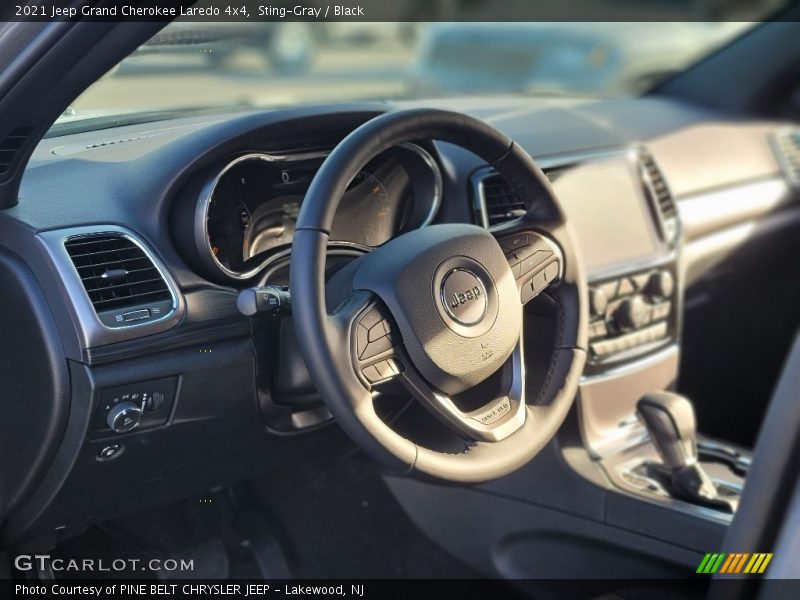 Sting-Gray / Black 2021 Jeep Grand Cherokee Laredo 4x4
