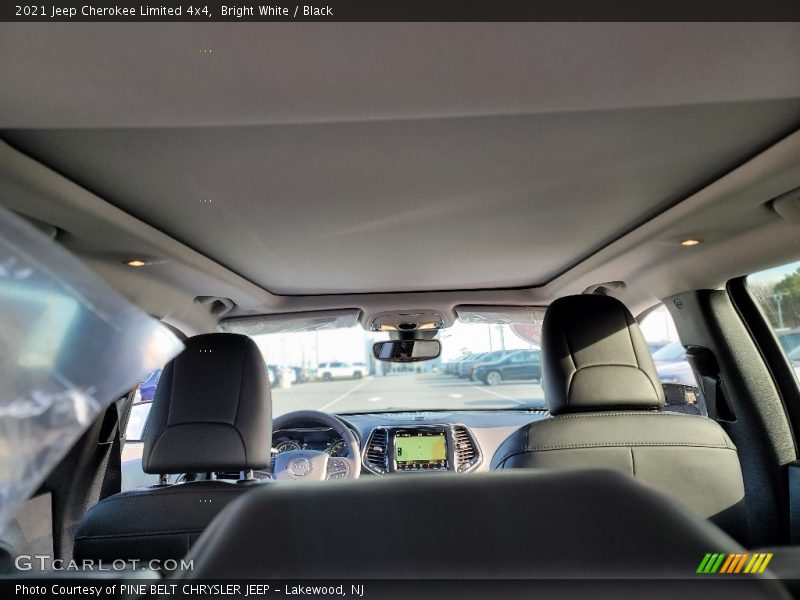 Bright White / Black 2021 Jeep Cherokee Limited 4x4