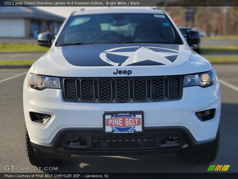 Bright White / Black 2021 Jeep Grand Cherokee Laredo 4x4 Freedom Edition