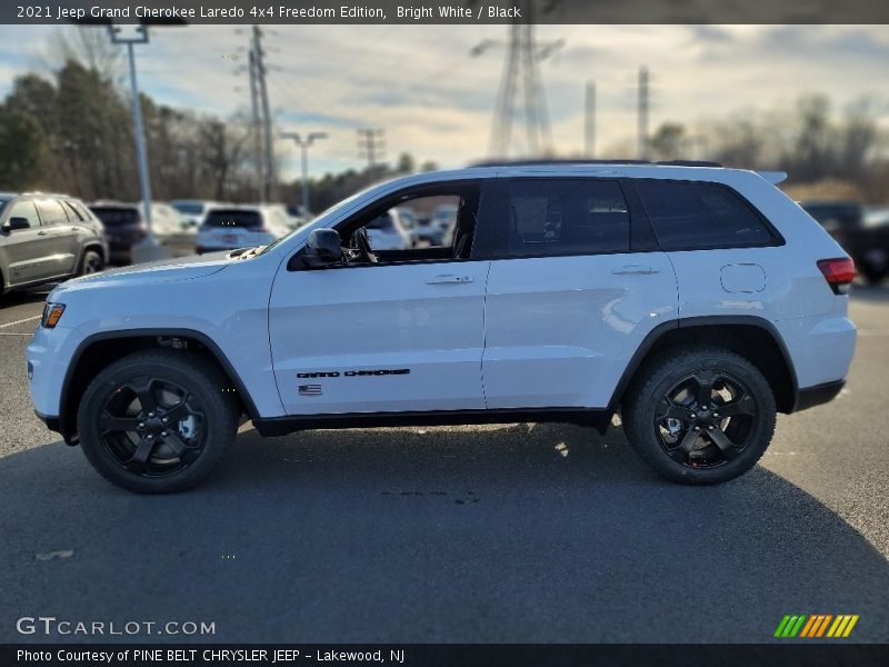 Bright White / Black 2021 Jeep Grand Cherokee Laredo 4x4 Freedom Edition