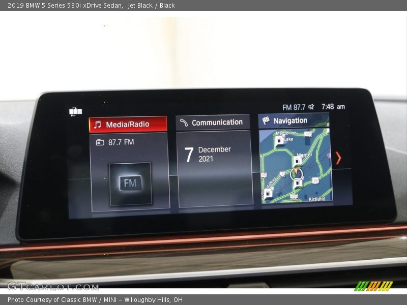 Jet Black / Black 2019 BMW 5 Series 530i xDrive Sedan