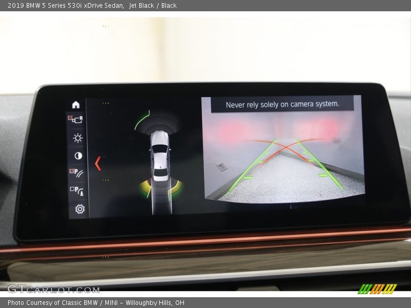 Jet Black / Black 2019 BMW 5 Series 530i xDrive Sedan