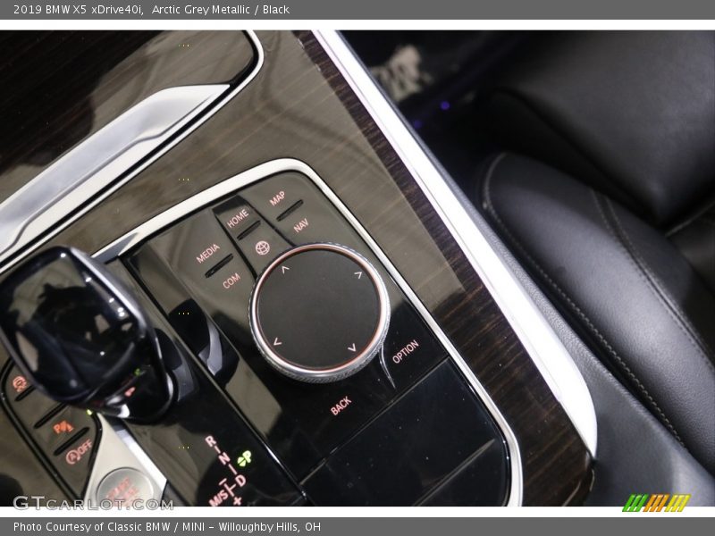 Arctic Grey Metallic / Black 2019 BMW X5 xDrive40i