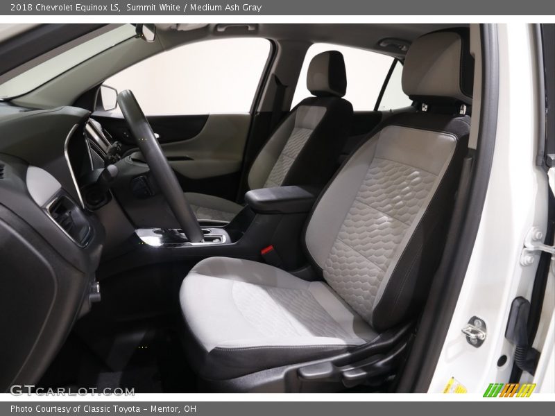 Summit White / Medium Ash Gray 2018 Chevrolet Equinox LS