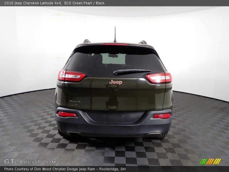 ECO Green Pearl / Black 2016 Jeep Cherokee Latitude 4x4