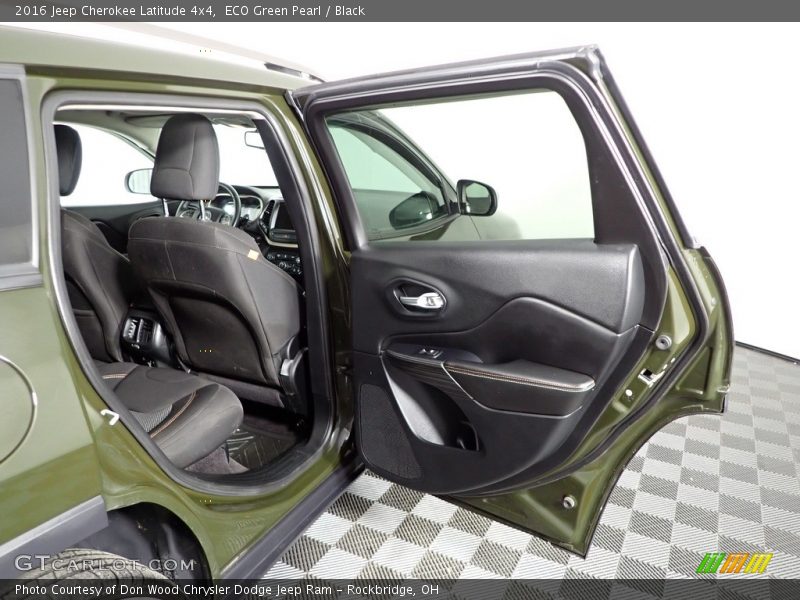ECO Green Pearl / Black 2016 Jeep Cherokee Latitude 4x4