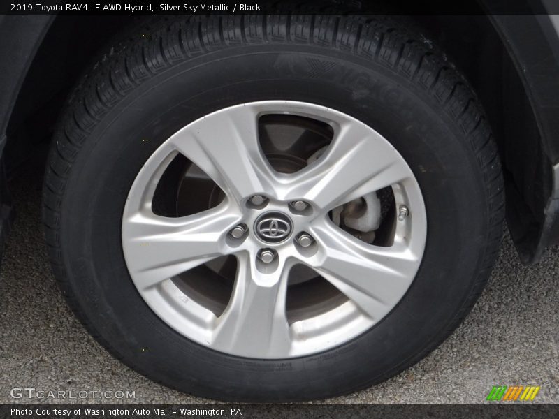  2019 RAV4 LE AWD Hybrid Wheel
