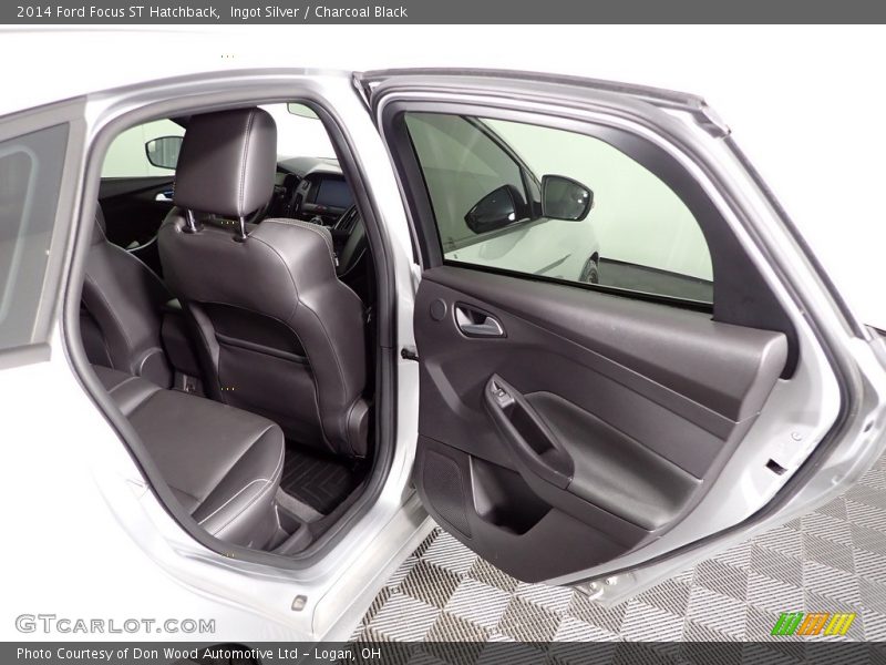 Ingot Silver / Charcoal Black 2014 Ford Focus ST Hatchback