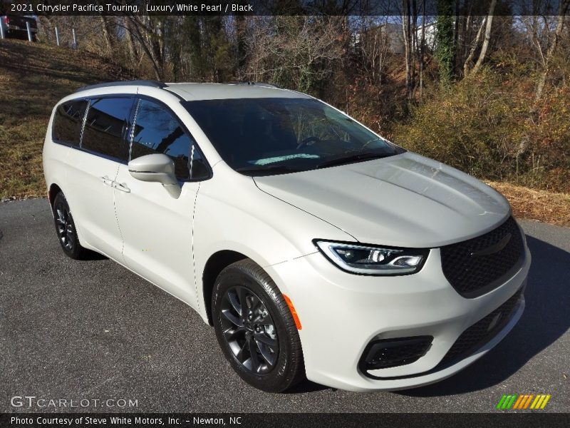 Luxury White Pearl / Black 2021 Chrysler Pacifica Touring