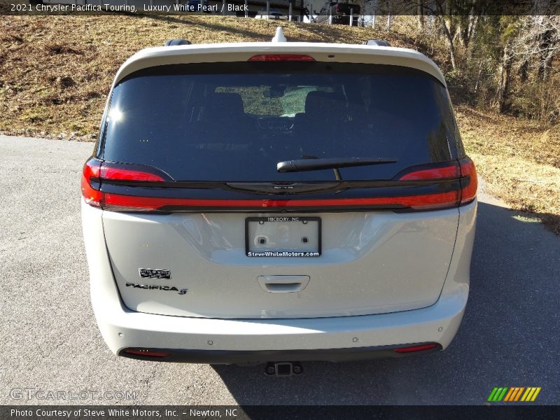 Luxury White Pearl / Black 2021 Chrysler Pacifica Touring