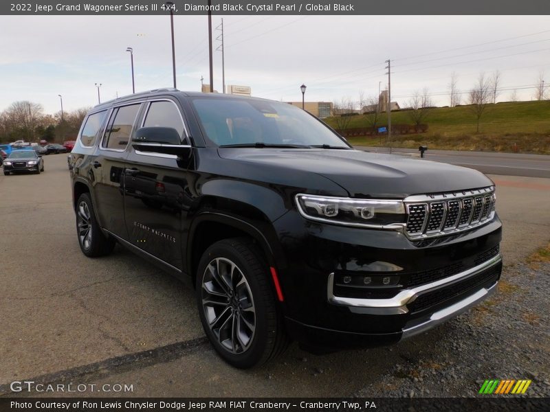 Front 3/4 View of 2022 Grand Wagoneer Series III 4x4