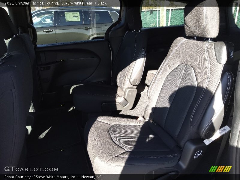 Luxury White Pearl / Black 2021 Chrysler Pacifica Touring