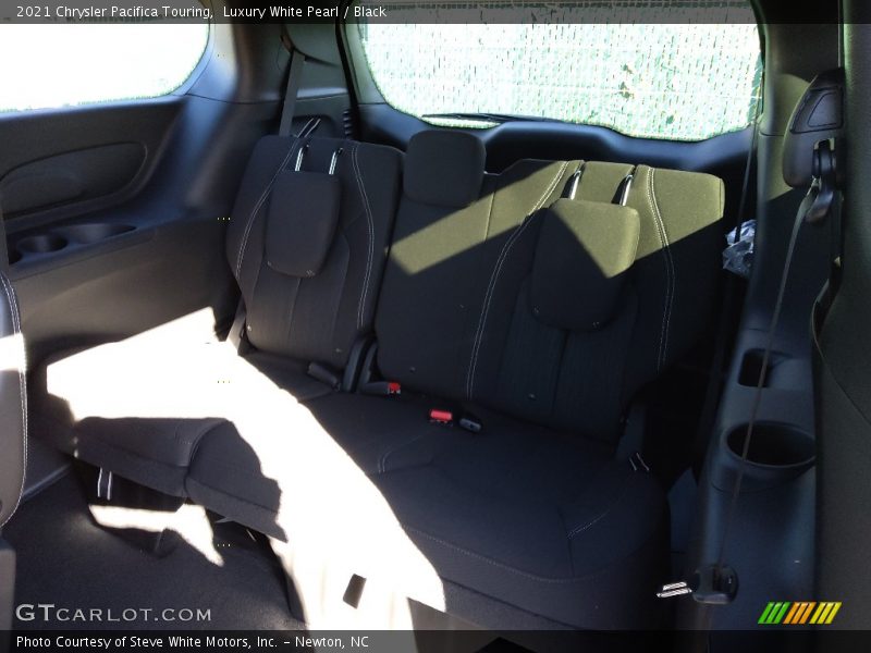 Luxury White Pearl / Black 2021 Chrysler Pacifica Touring