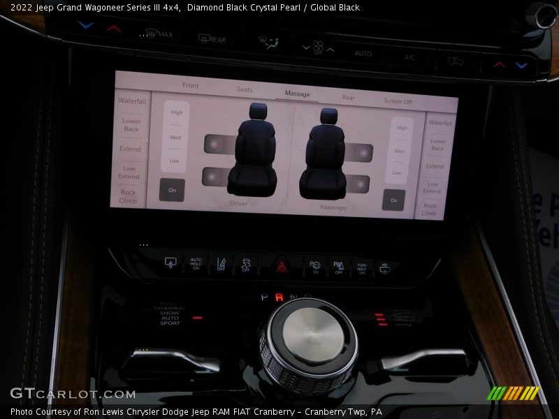 Diamond Black Crystal Pearl / Global Black 2022 Jeep Grand Wagoneer Series III 4x4