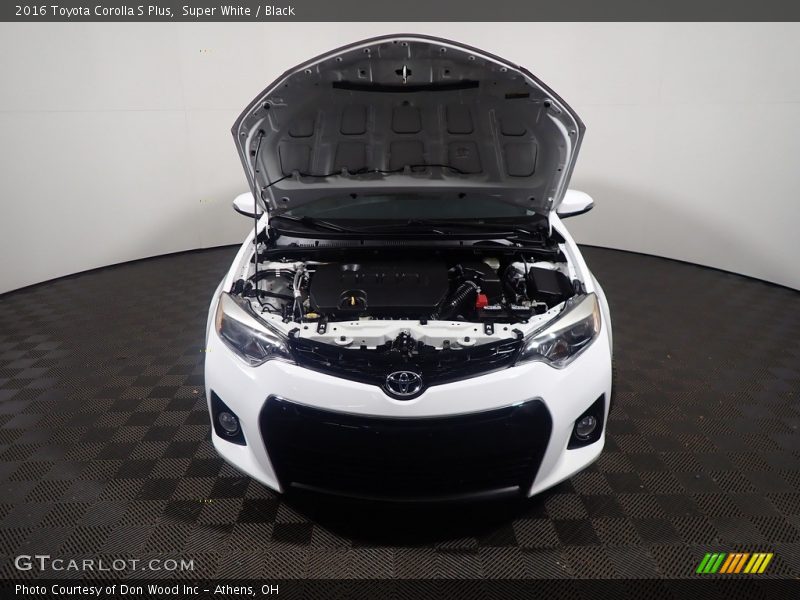 Super White / Black 2016 Toyota Corolla S Plus