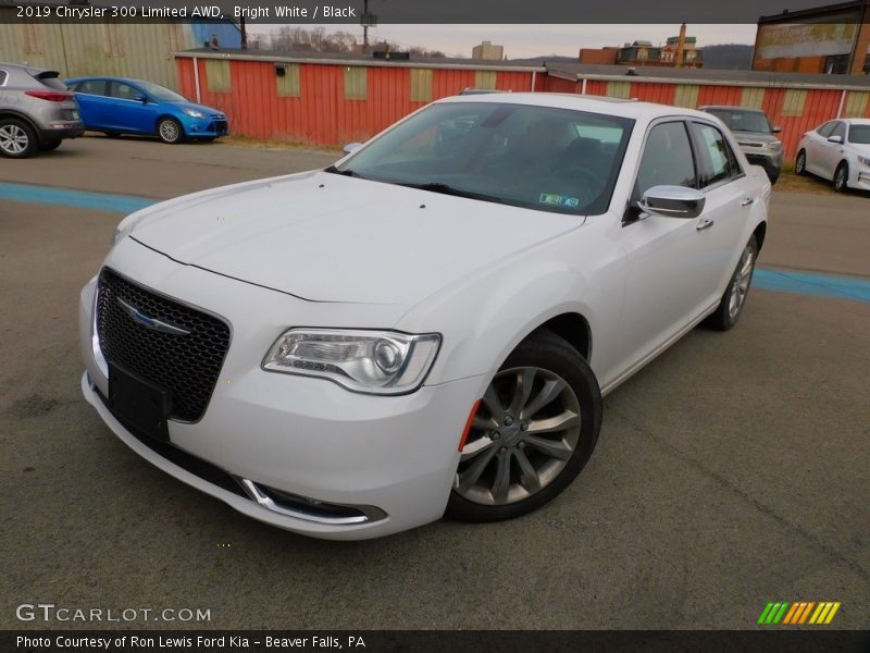 Bright White / Black 2019 Chrysler 300 Limited AWD