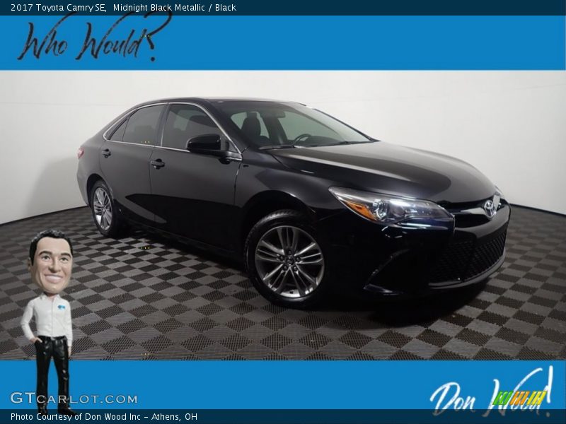 Midnight Black Metallic / Black 2017 Toyota Camry SE