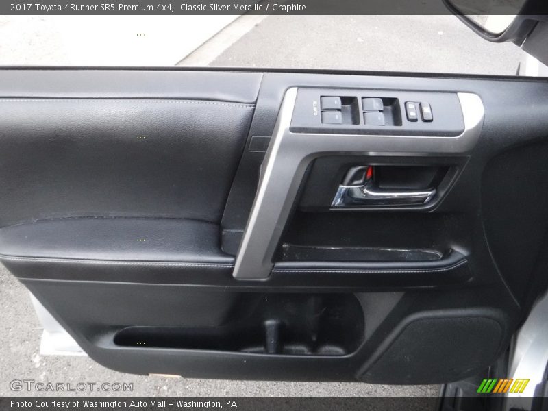 Classic Silver Metallic / Graphite 2017 Toyota 4Runner SR5 Premium 4x4