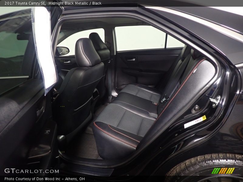 Midnight Black Metallic / Black 2017 Toyota Camry SE