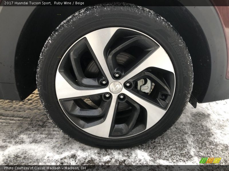 Ruby Wine / Beige 2017 Hyundai Tucson Sport