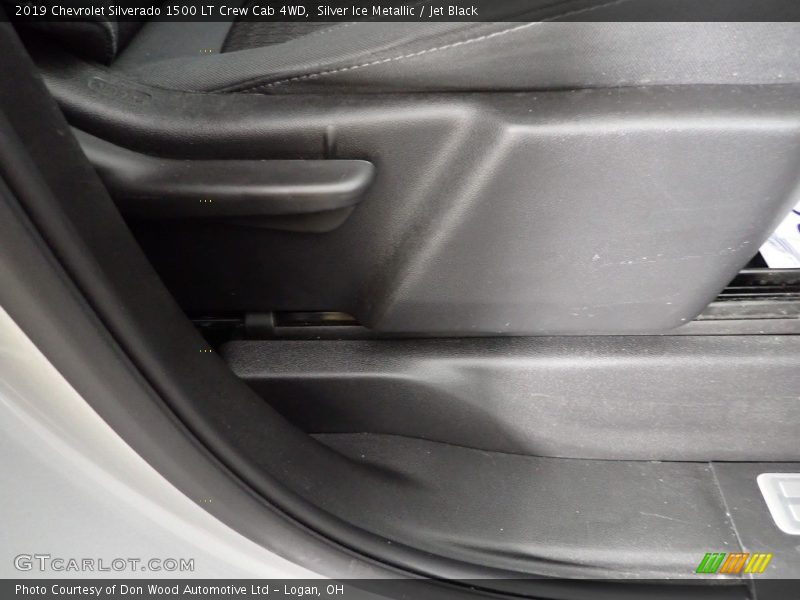 Silver Ice Metallic / Jet Black 2019 Chevrolet Silverado 1500 LT Crew Cab 4WD