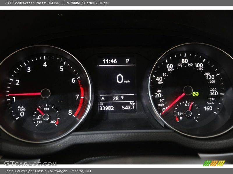 Pure White / Cornsilk Beige 2018 Volkswagen Passat R-Line