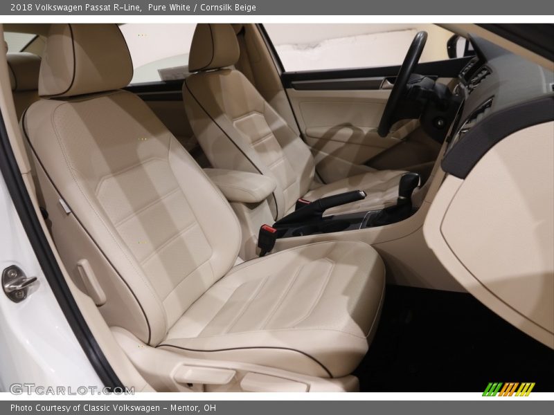 Pure White / Cornsilk Beige 2018 Volkswagen Passat R-Line