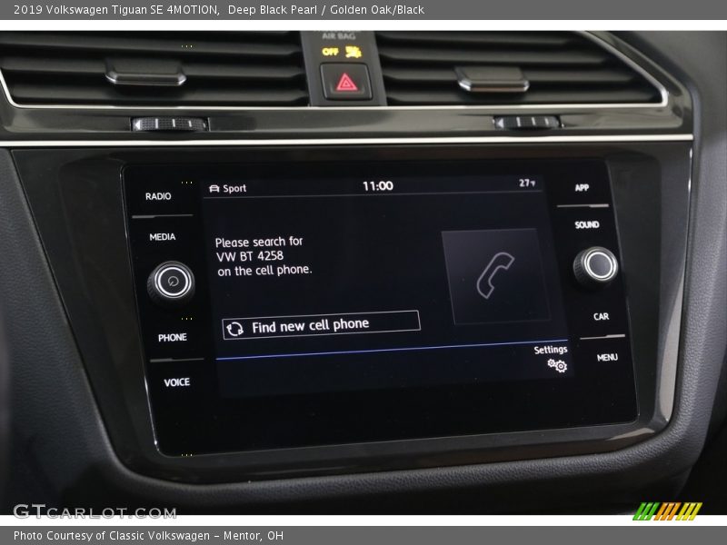 Deep Black Pearl / Golden Oak/Black 2019 Volkswagen Tiguan SE 4MOTION