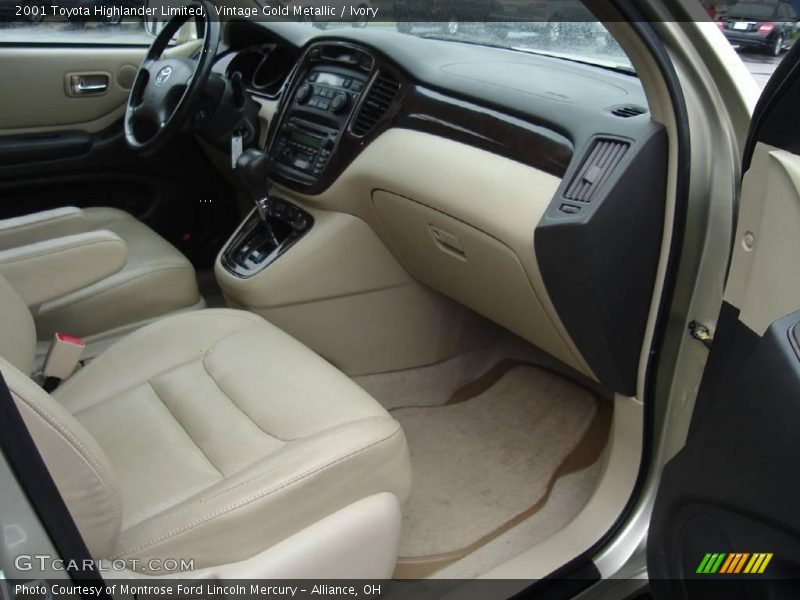 Vintage Gold Metallic / Ivory 2001 Toyota Highlander Limited