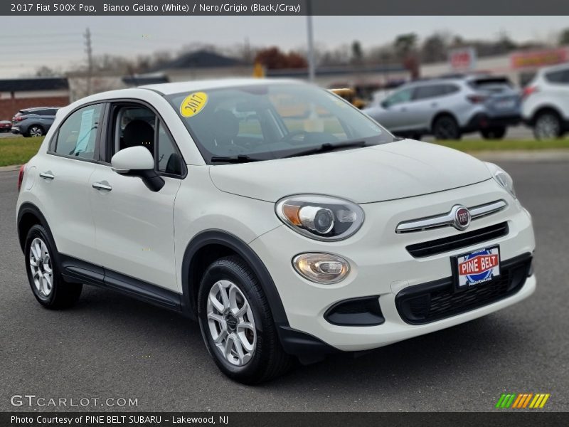 Bianco Gelato (White) / Nero/Grigio (Black/Gray) 2017 Fiat 500X Pop