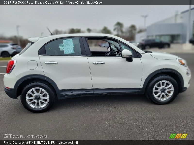 Bianco Gelato (White) / Nero/Grigio (Black/Gray) 2017 Fiat 500X Pop