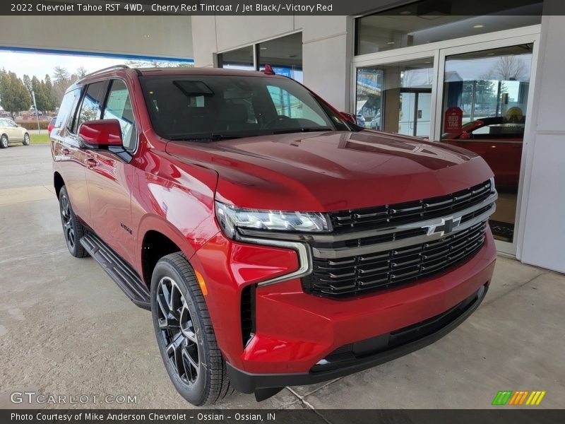 Front 3/4 View of 2022 Tahoe RST 4WD