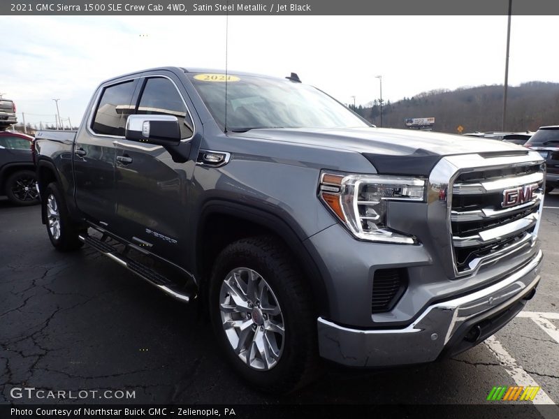 Front 3/4 View of 2021 Sierra 1500 SLE Crew Cab 4WD