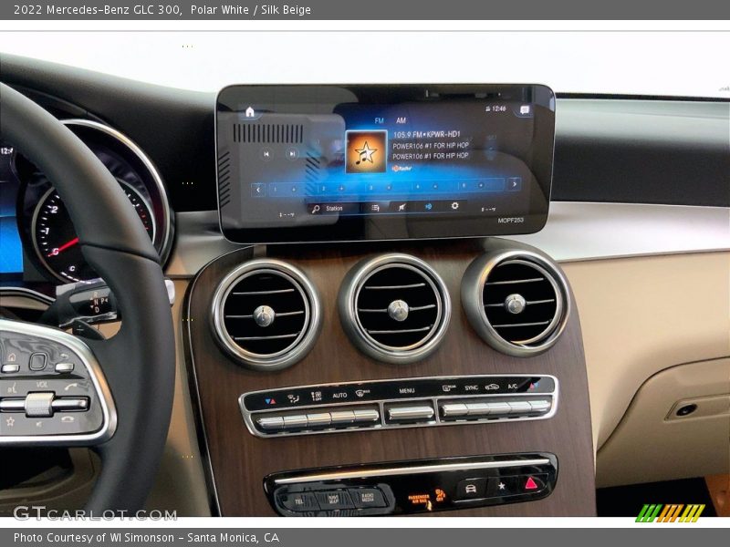 Polar White / Silk Beige 2022 Mercedes-Benz GLC 300