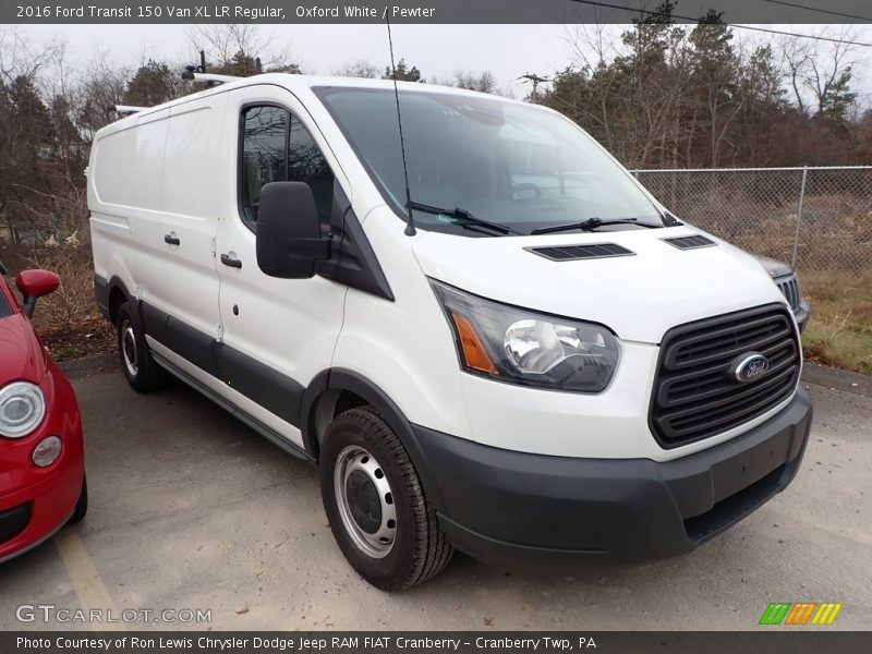 Front 3/4 View of 2016 Transit 150 Van XL LR Regular