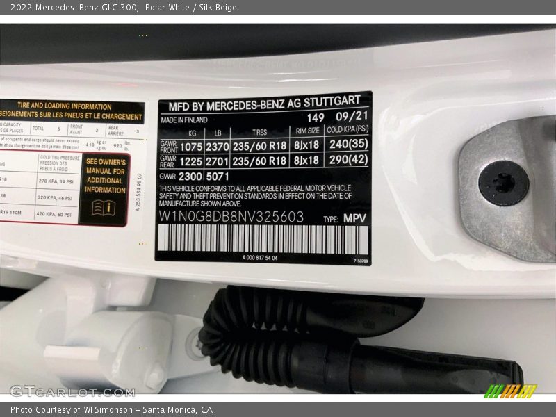 Polar White / Silk Beige 2022 Mercedes-Benz GLC 300