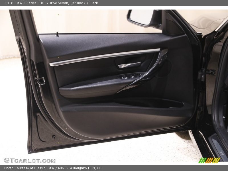 Jet Black / Black 2018 BMW 3 Series 330i xDrive Sedan