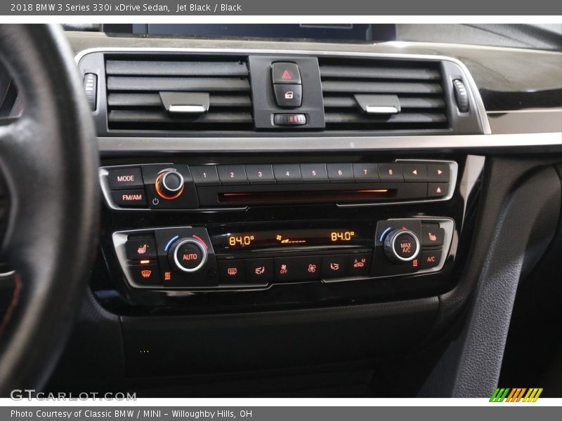 Jet Black / Black 2018 BMW 3 Series 330i xDrive Sedan