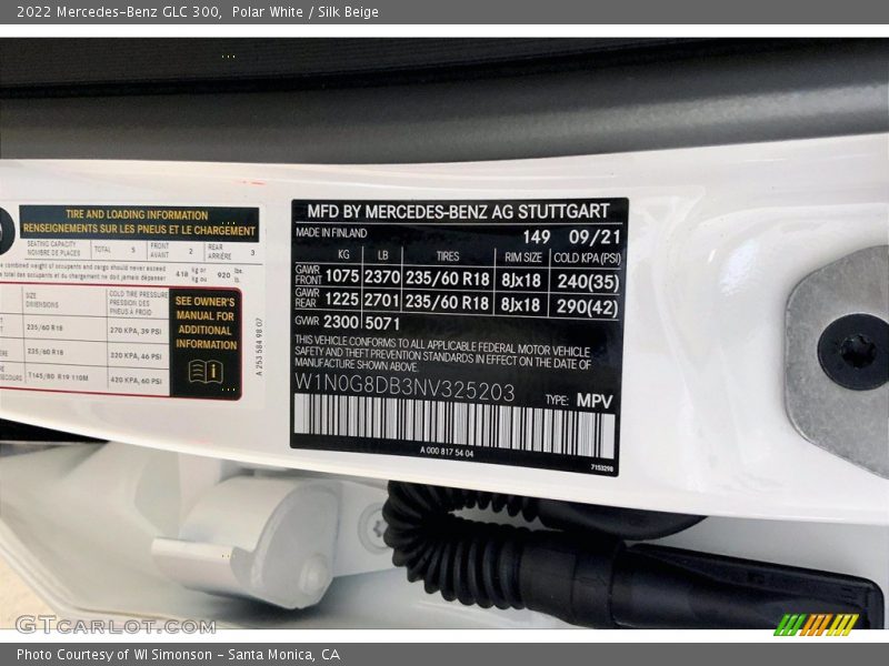 Polar White / Silk Beige 2022 Mercedes-Benz GLC 300