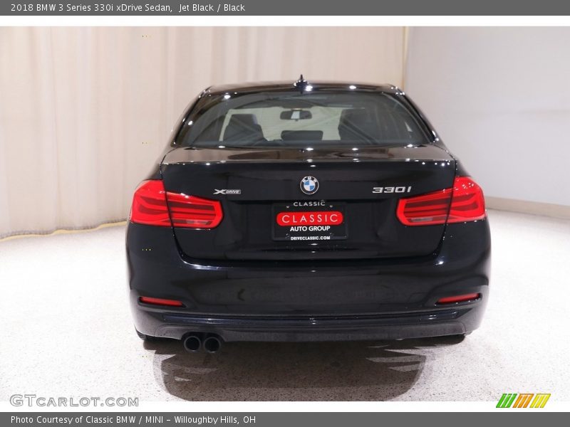 Jet Black / Black 2018 BMW 3 Series 330i xDrive Sedan