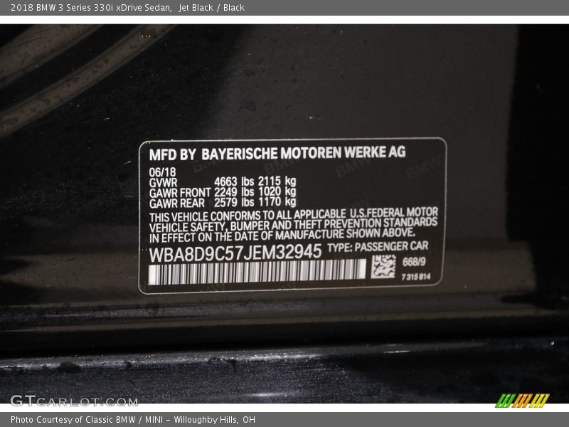 Jet Black / Black 2018 BMW 3 Series 330i xDrive Sedan